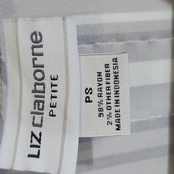 Liz Claiborne  3/4 sleeve top w/shimmer size PS - Picture 2 of 8